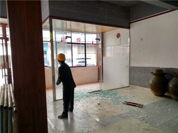 常熟玻璃拆除